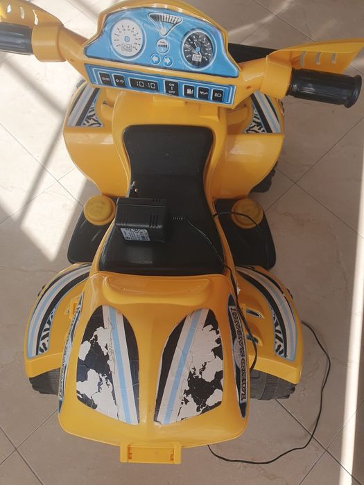 Mota elétrica e infantil