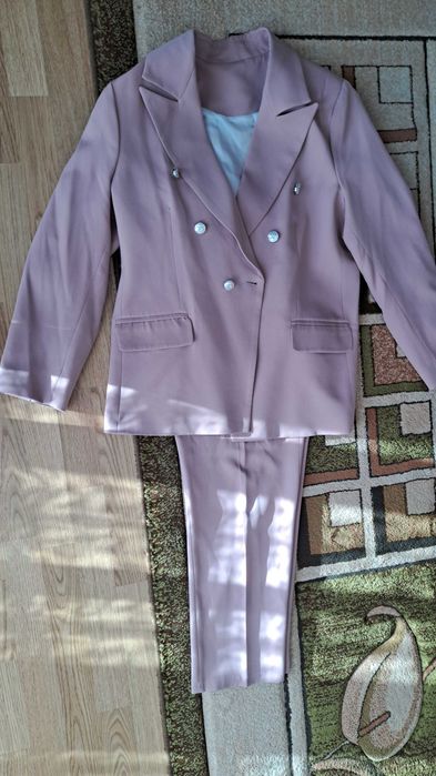 Damski komplet garniturowy