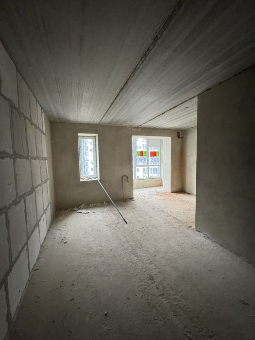 Продам сирець, 2 кімнатну квартиру + кухня-студія із індив.газовим оп