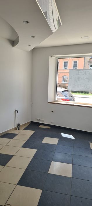 Wynajmę do wynajęcia Lokal usługowo-handlowy Powstańców Śląskich 3 Zapraszam