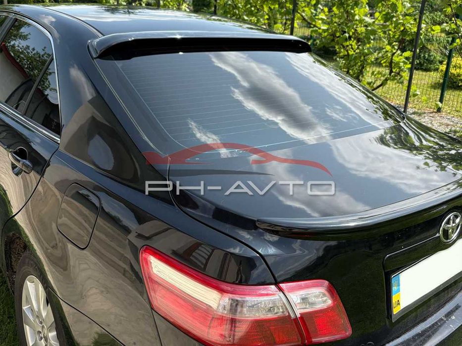 Бленда Спойлер на заднє скло Toyota Camry 40 Чорний глянець