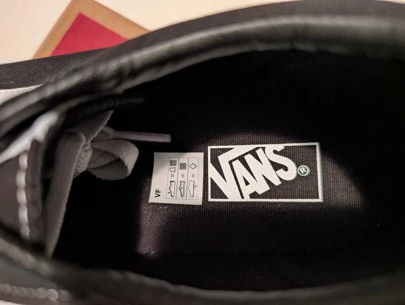 Vans Ward Black/White - NOVAS