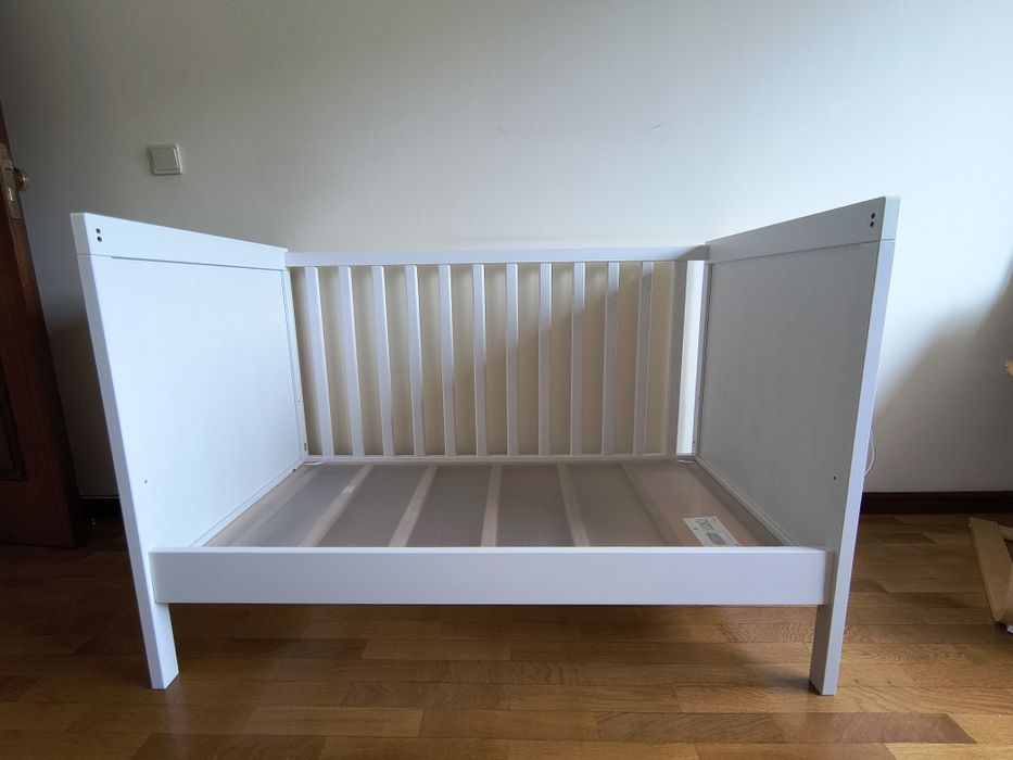 Berço Sundvik IKEA branco