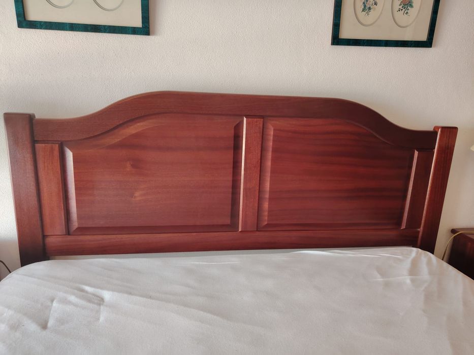 Cama, Cómoda e Mesas de cabeceira para Quarto