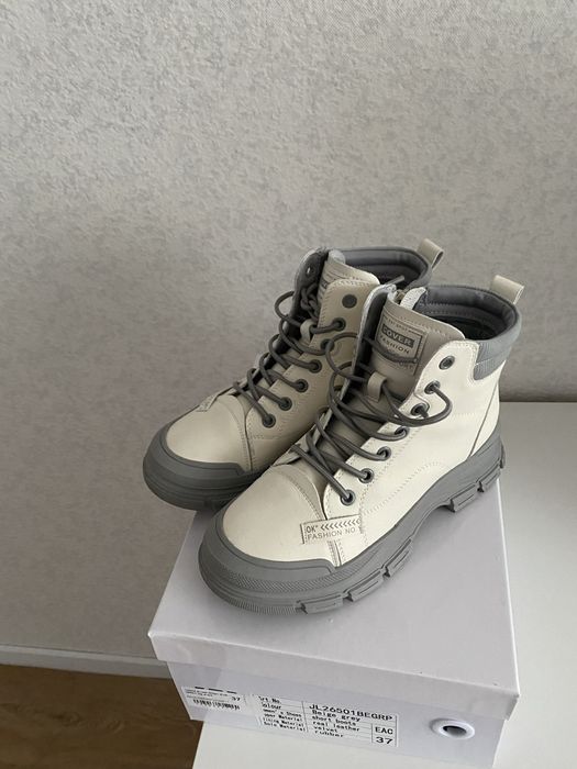 Жіночі демісезонні високі кросівки (напівчеревики)