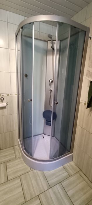 Kabina Prysznicowa 80na 80 z siedziskiem.