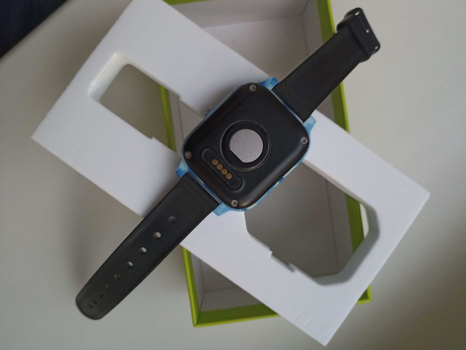 Продам смарт годинник-телефон з GPS трекером JETIX T-Watch