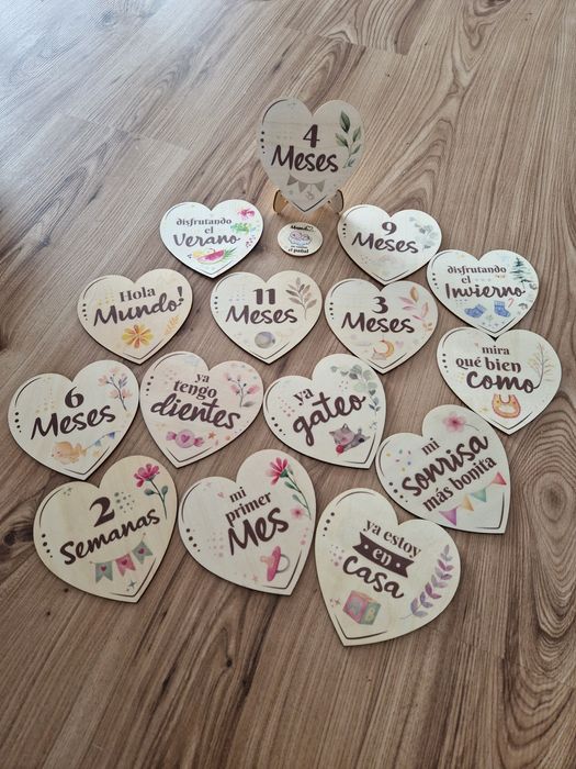 Tabliczki drewniane do zdjęć dla niemowlaka serduszka