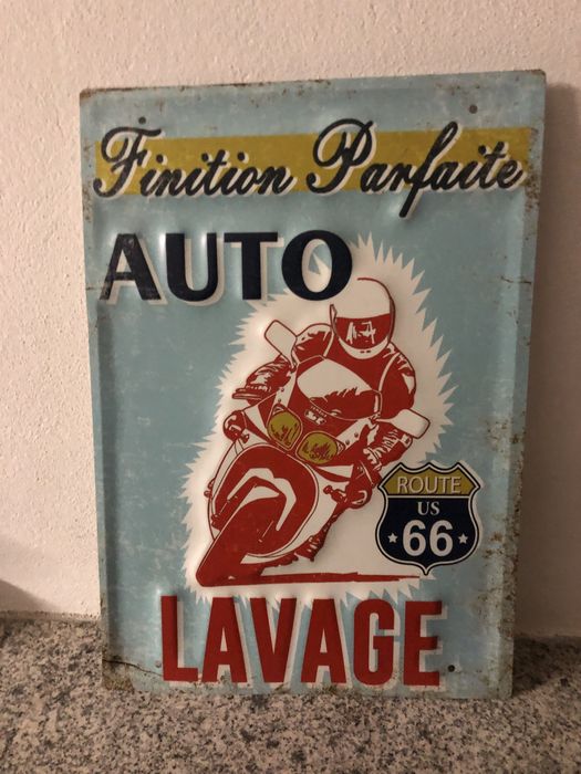 Placa metalica em relevo estilo vintage