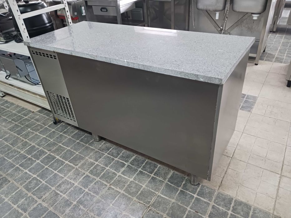 ACM1516 - Bancada Refrigerada em Inox com Tampo de Granito - SEMI-NOVA