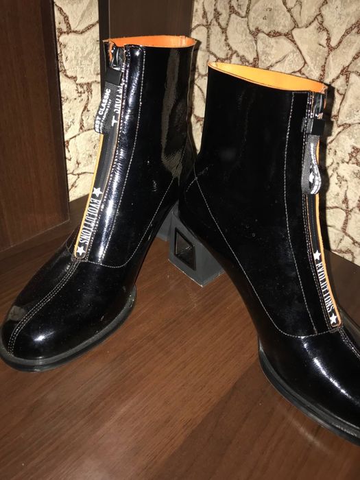 Продам ботинки Anna Lucci