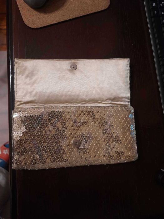 Сумка клатч Accessorize клатч золота