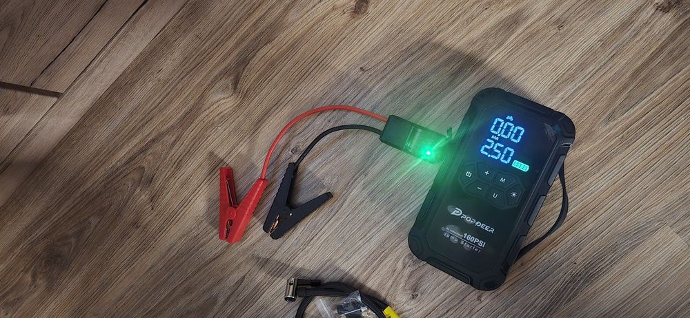 Booster rozruchowy 6000A jump starter usb powerbank kompresor pompka do koł latarka