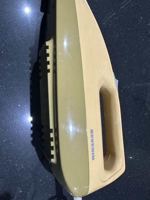 Faca eletrica de cortar pao e carne