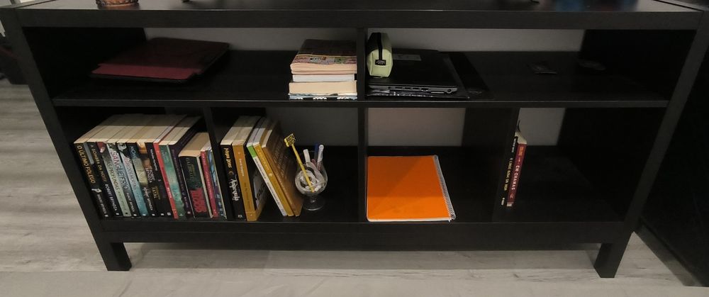 Móvel de Tv com estrutura inferior, 147×39×78cm