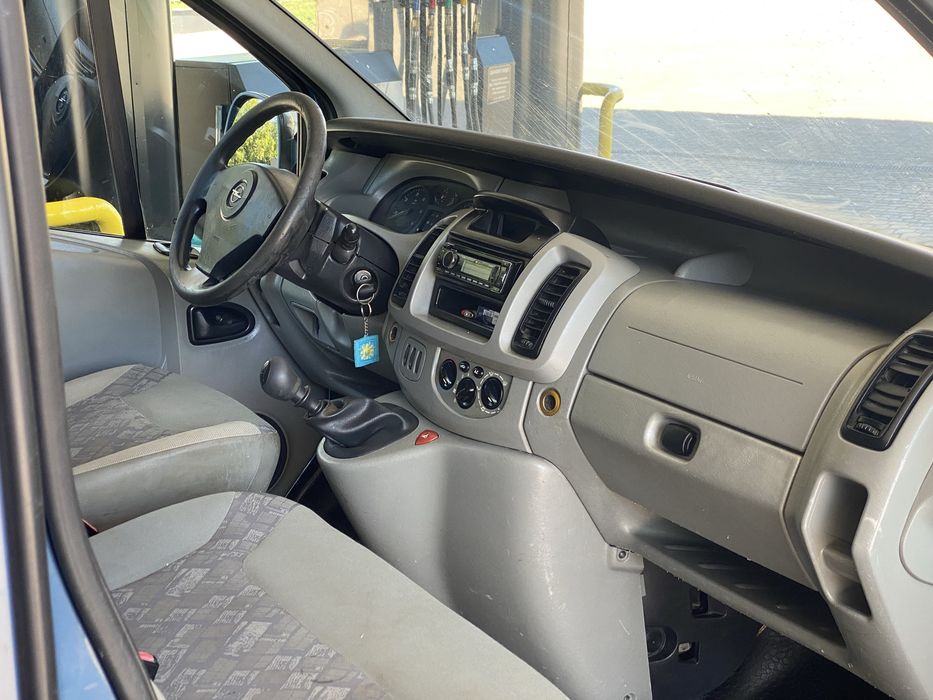 Продам Opel Vivaro 2.5 турбо дизель в идеальном состоянии