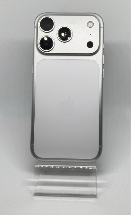 iPhone 17 Pro 512 GB — bateria 96%, ecrã trocado e caixa original