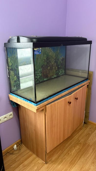 Акваріум з тумбою