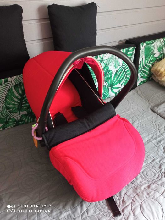 Fotelik samochodowy- nosidełko firmy 4BABY. 0-9 kg