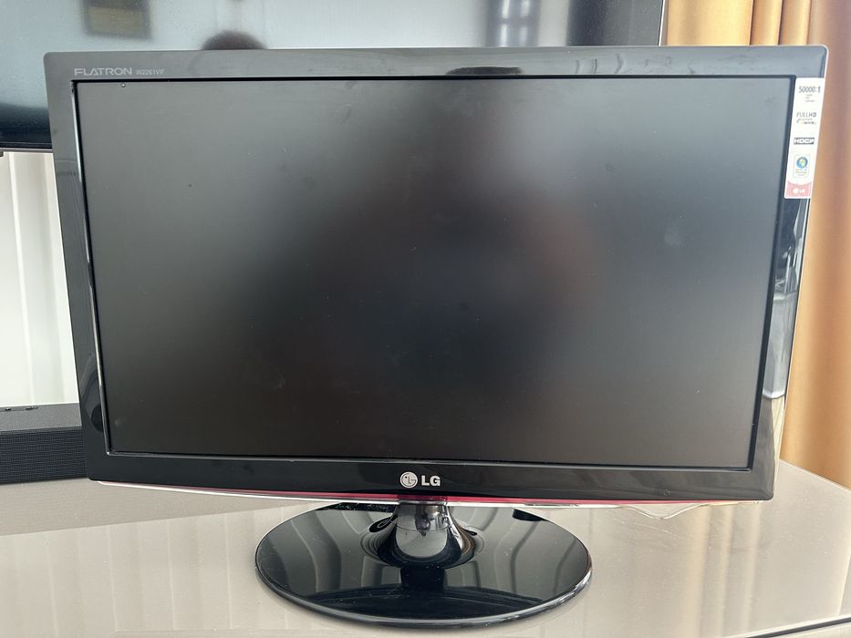 Monitor LCD LG Flatron 22cale W2261VP