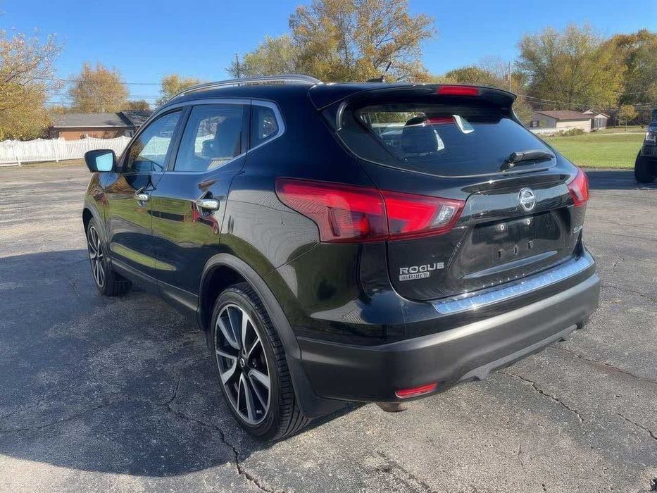 Nissan Rogue Sport S      2019