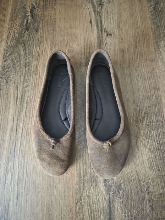 Modowe zamszowe mokasyny massimo dutti 38