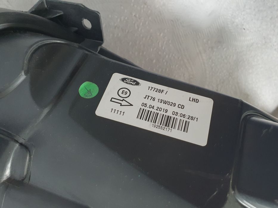 Lampa Ford Transit Courier Turneo prawa EUROPA