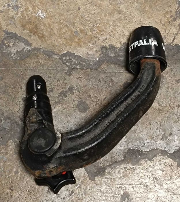 Vende-se Engate de Reboque original para Mercedes W212