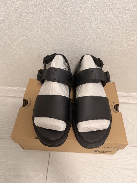 Босоніжки dr martens