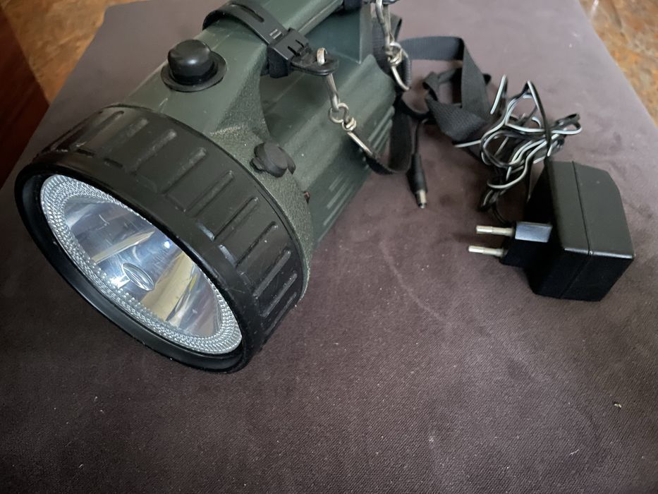 Фонарь на акамуляторе