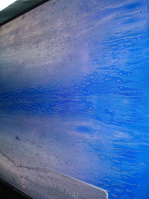 TV QMedia 32" - funcional, para peças