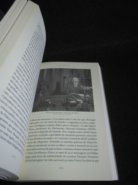 Livro A Queda de Salazar​ O Princípio do Fim da Ditadura