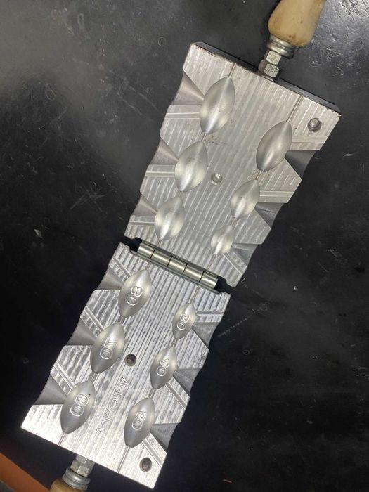 Molde chumbadas furadas / olivas