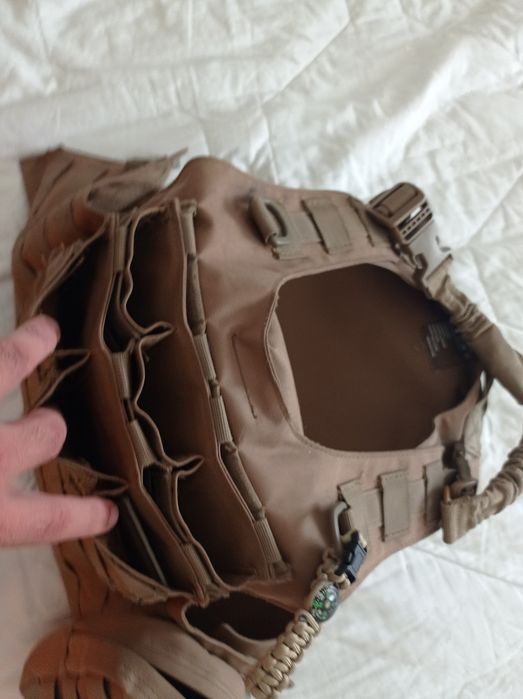 Colete de airsoft em camel