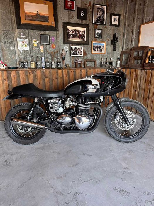 Triumph Bonneville t100 retroclassic