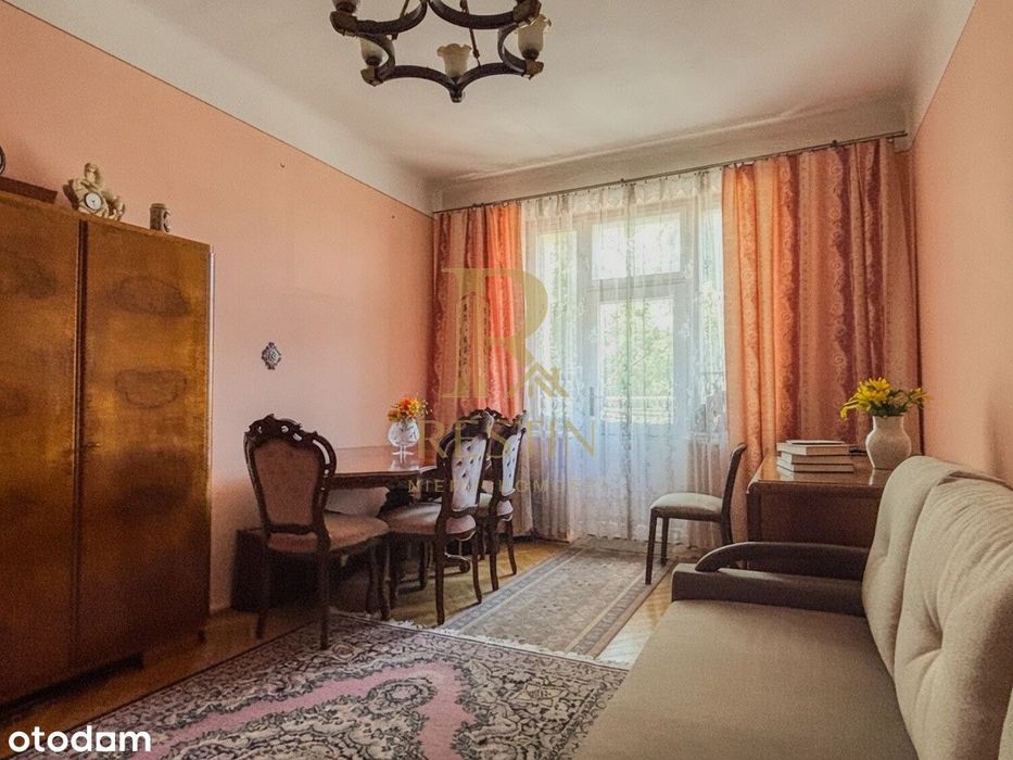 2 pokojowe mieszkanie w kamienicy przy Placu Szembeka – pohled 3