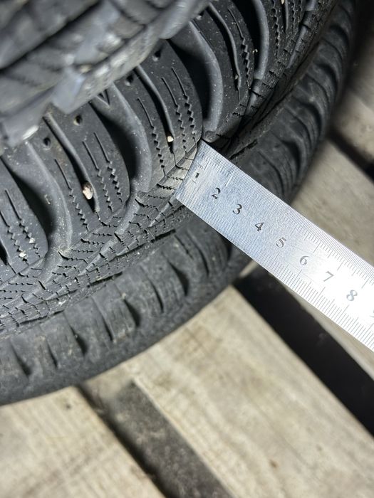 Продам шини резина з штамповками Lassa 175 65 r14