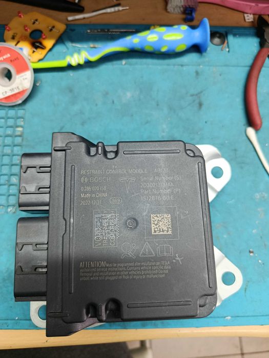 Tesla 3/Y módulo SRS 1512876-00-E
