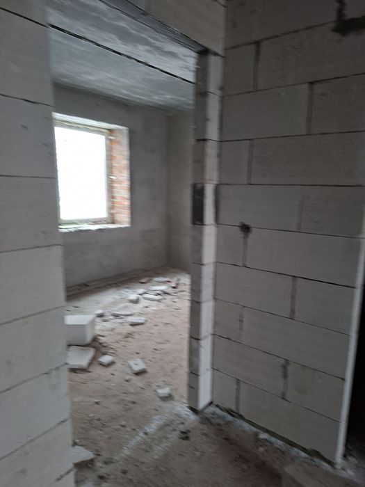 2кім. квартира біля  центру і Старого парку