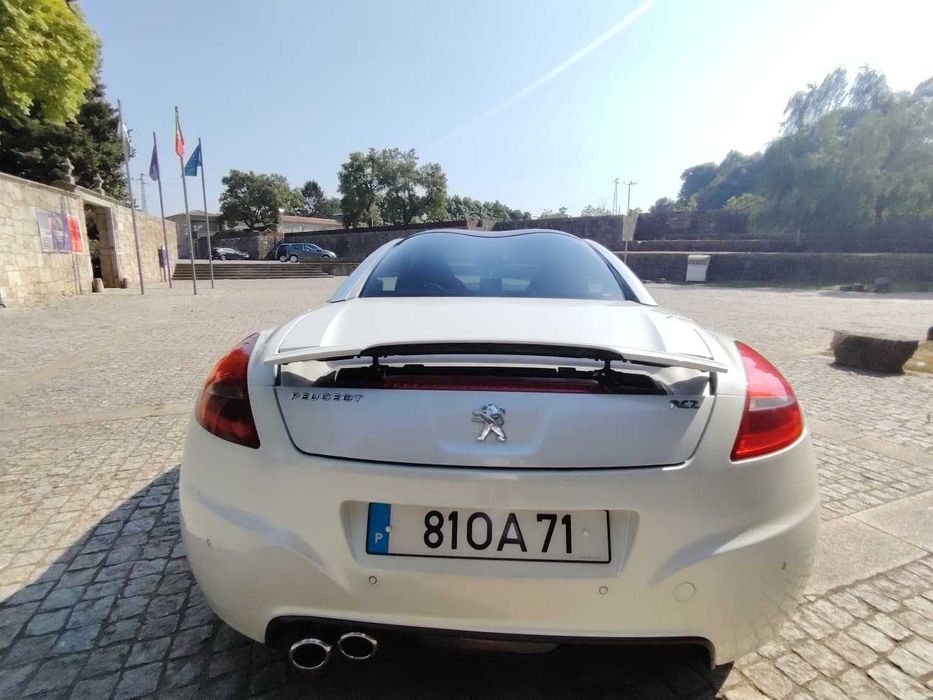 Peugeot RCZ 2.0 HDi 163cv • Pele • Som JBL •