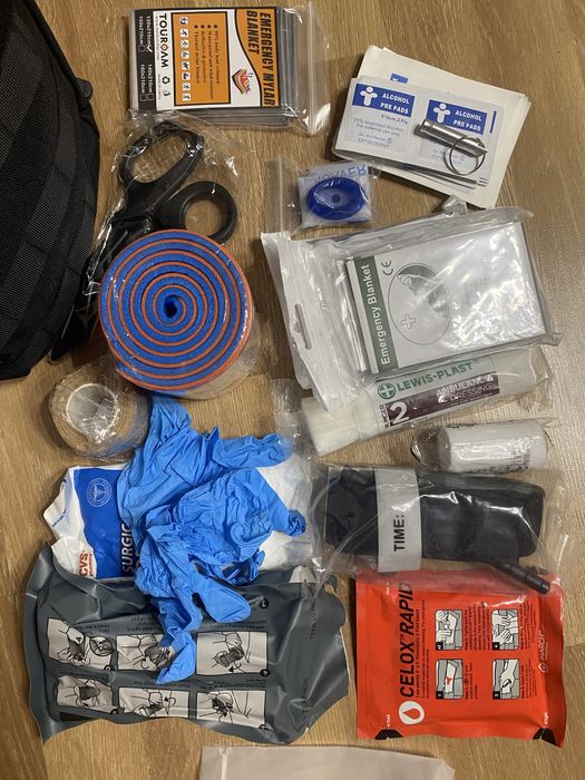 Аптечка військова