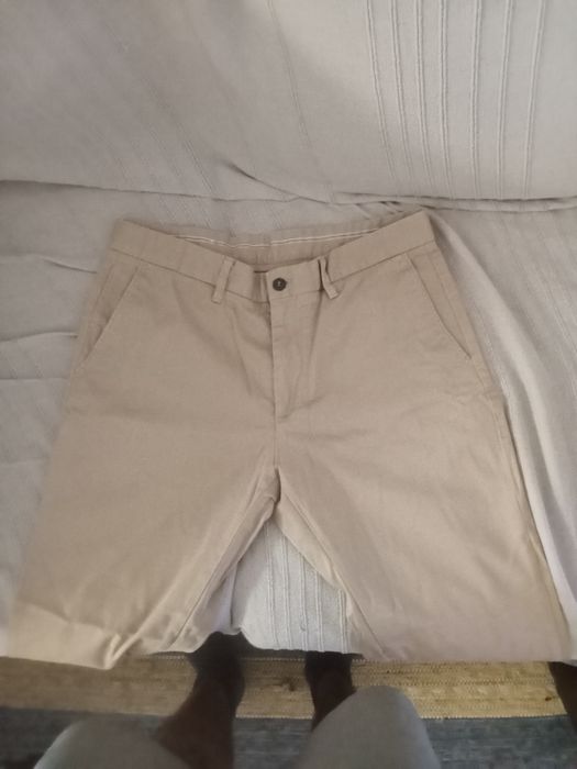 Calças bejes zara