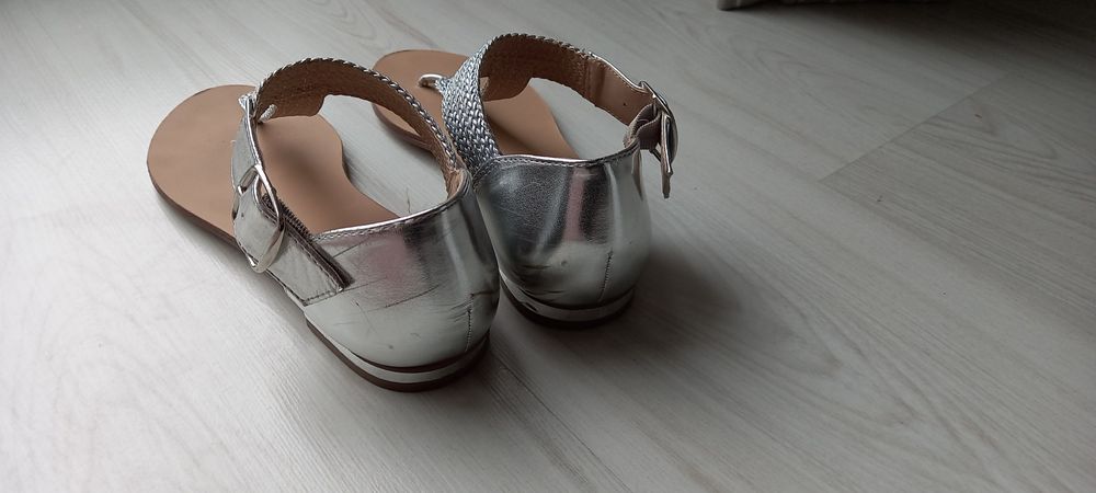 Sandália com Brilhantes