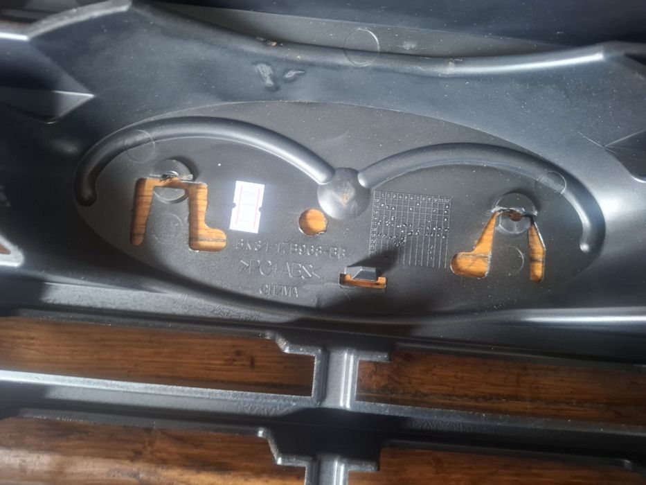 Решітка радіатора Ford Transit V363 (2014–2019) чорний глянець BK31-17B968-BB