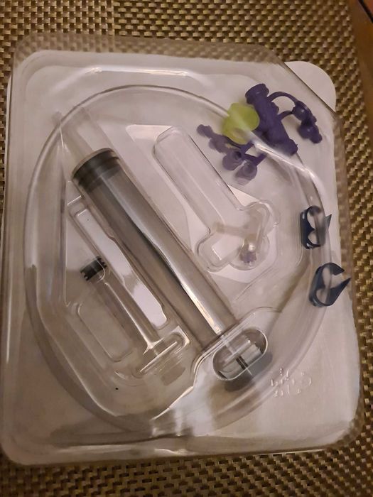 Zestaw do gastrostomii typ Kangaroo z balonem Covidien