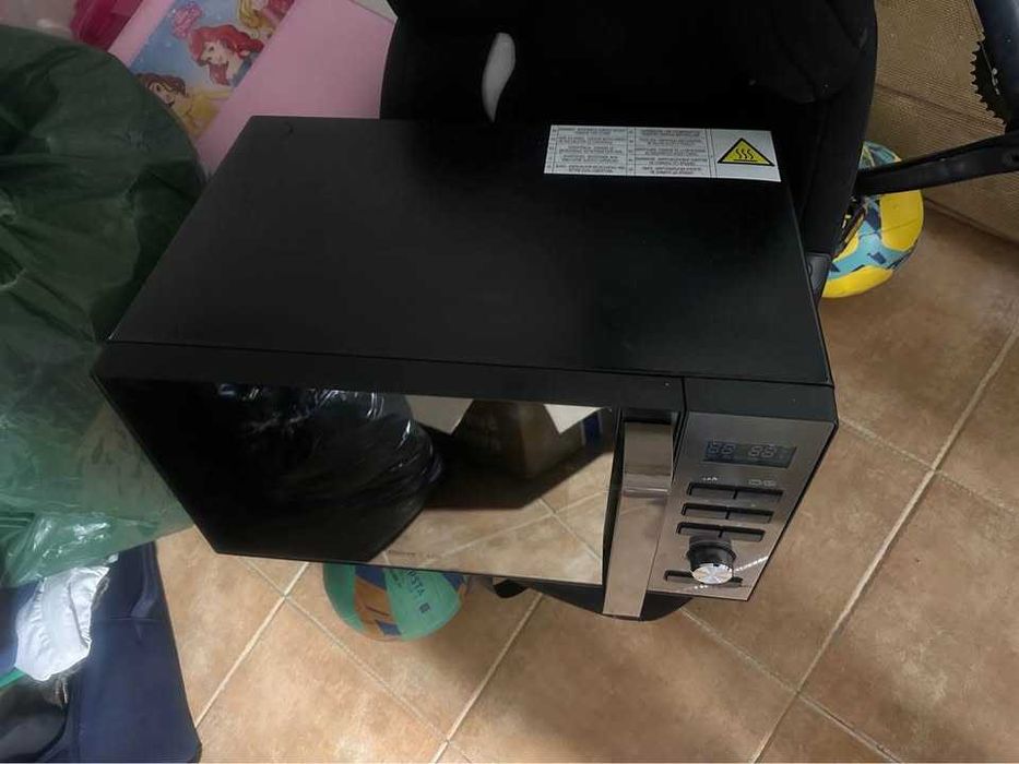MICRO-ONDAS DIGITAL – A FUNCIONAR