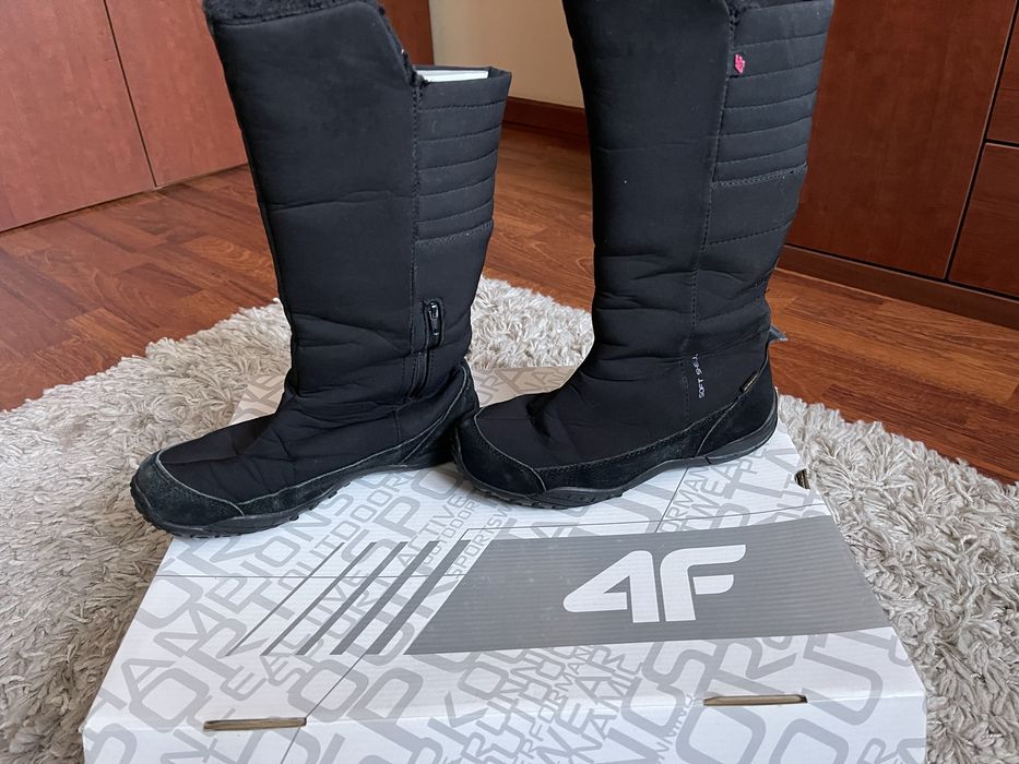 Kozaki sportowe damskie 4F