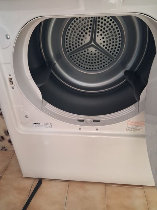 Máquina secar Zanussi