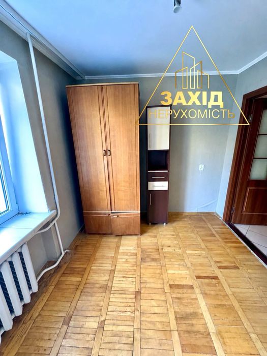Трикімнатна біля ТЦ «Гостинець» 2 поверх, пр. Молоді