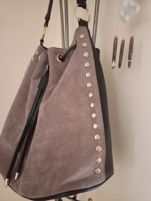 Nowa torebka, modny fason.